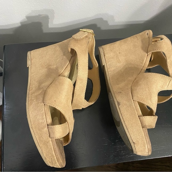 Brash La Wedge Platform Sandals Women Sz. 6.5 Tan - Picture 7 of 12